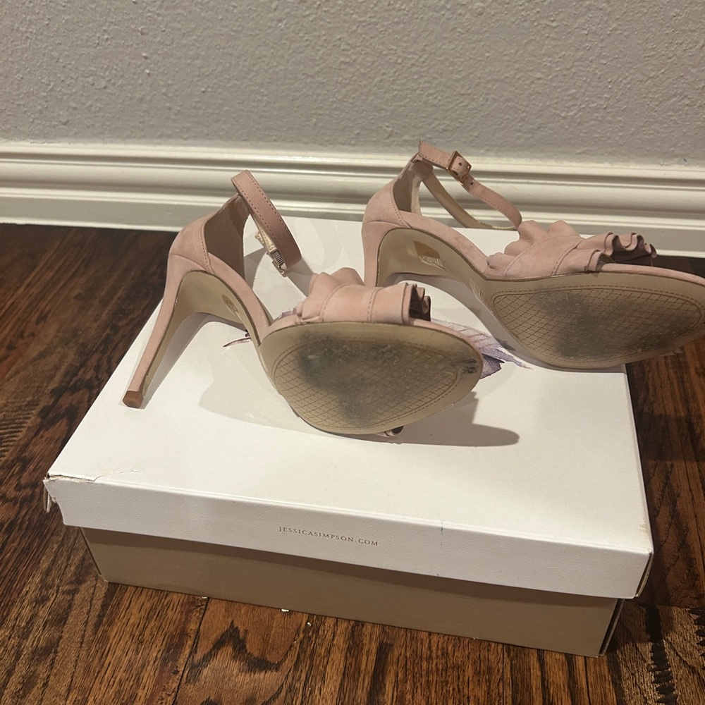 Jessica Simpson Blush Ruffle Heels - Picture 6 of 9